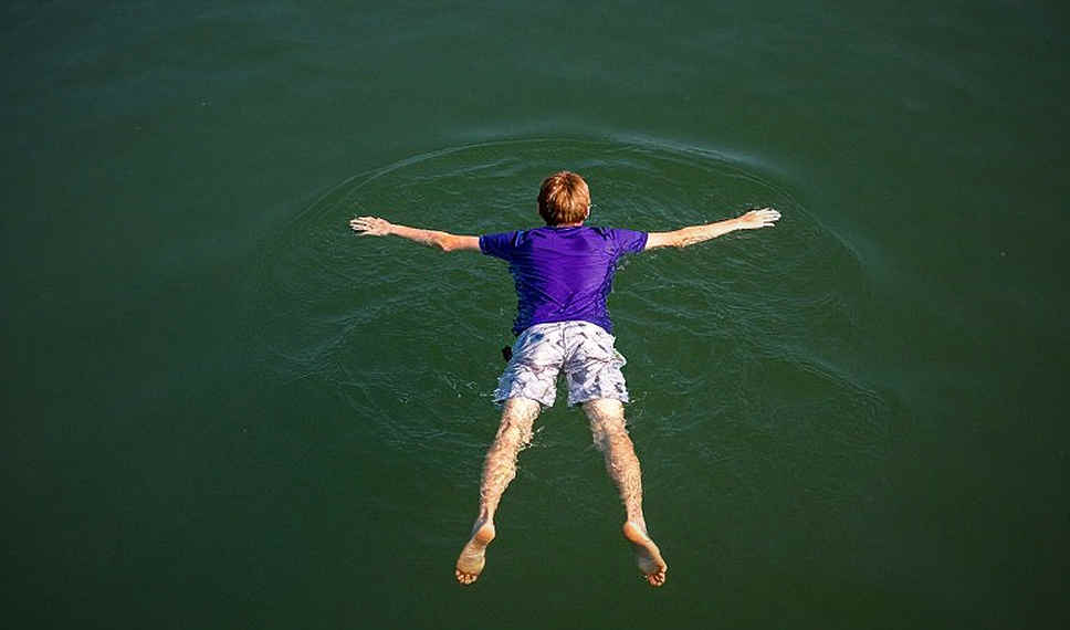 Five Days, 150 Minutes, 780 Children: The Gap Between Getting Used to Water and Learning to Swim