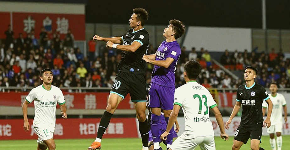 গাকপোর গোড়ালি, ওলন্দাজ ক্যাম্পের খালি চেয়ার আর লিভারপুলের অপেক্ষার ঘড়ি