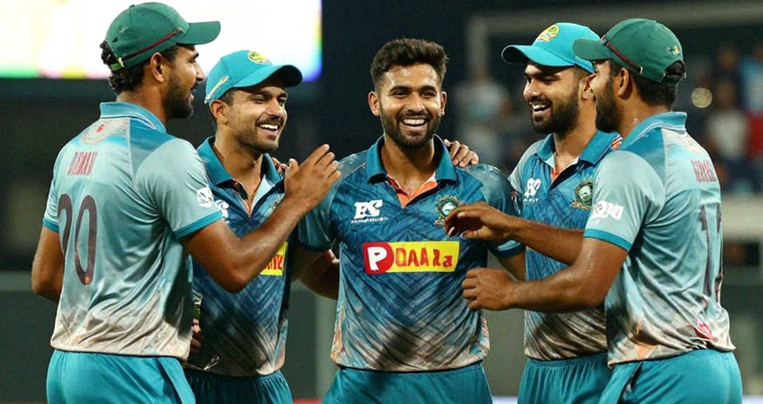 ওয়াকার ৫০ ওভার: ইংল্যান্ডের প্রস্তুতি-খাতা যা লেখে, হাইলাইট রিল যা ভোলে
